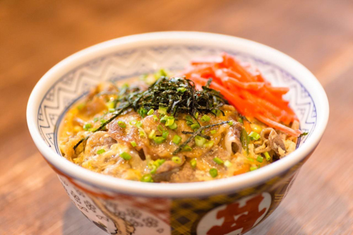 亲子丼的做法——新东方烹饪学校